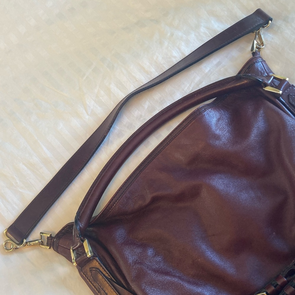 Burberry Bridle Gosford Hobo Bag in Burgundy Lambskin - Picture 14 of 17